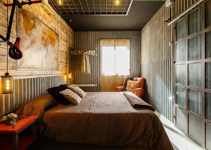 Gatu Selecta 5 Diseno Calidad Wifi, Aire Acc Junto Recinto Ferial, Preferente Mayores De 21 Anos Y Familias *